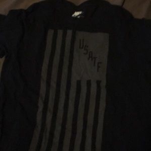Tee shirt